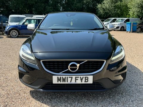 Volvo V40 2.0 D4 R-design Black #3