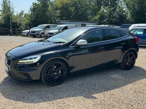 Volvo V40 2.0 D4 R-design Black #6