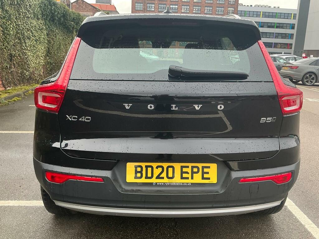 Volvo XC40 T3 R-design Black #8