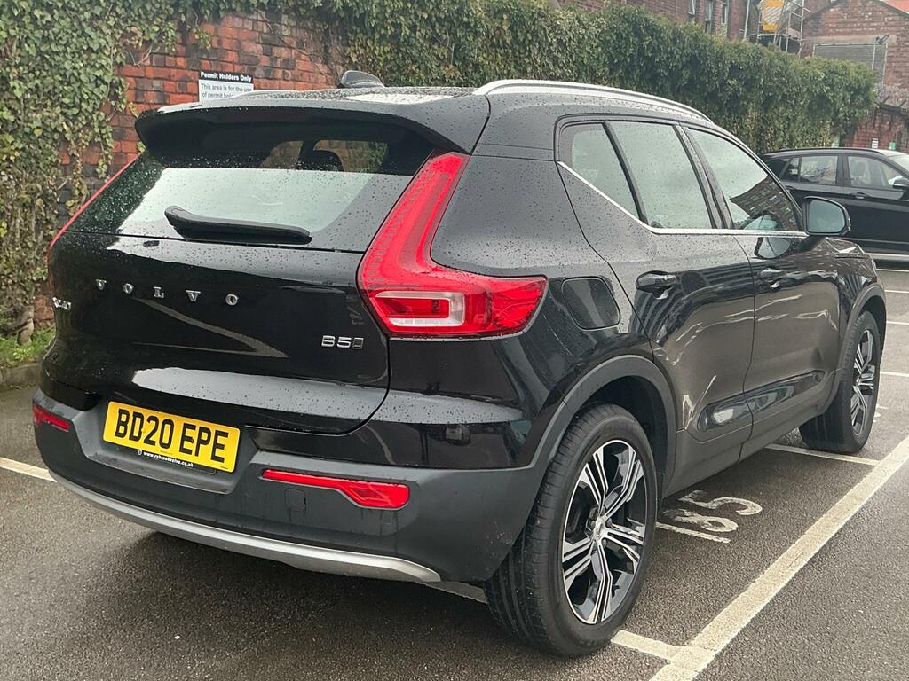 Volvo XC40 T3 R-design Black #11