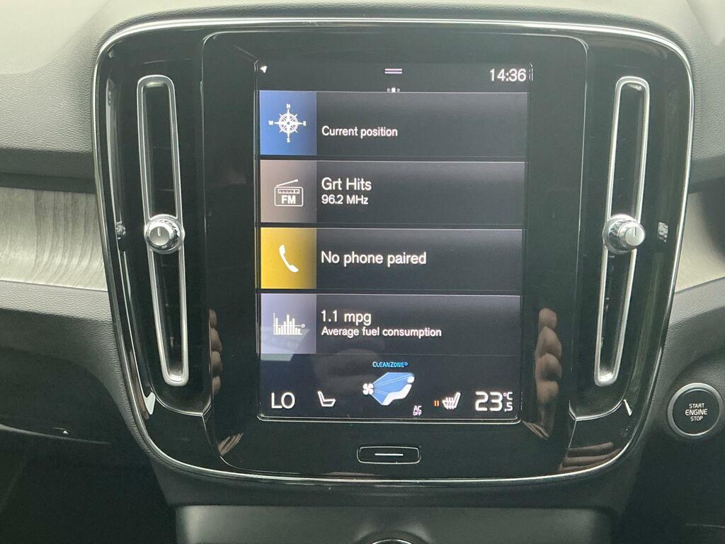 Volvo XC40 T3 R-design Black #39