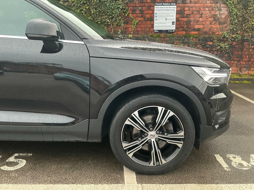 Volvo XC40 T3 R-design Black #32