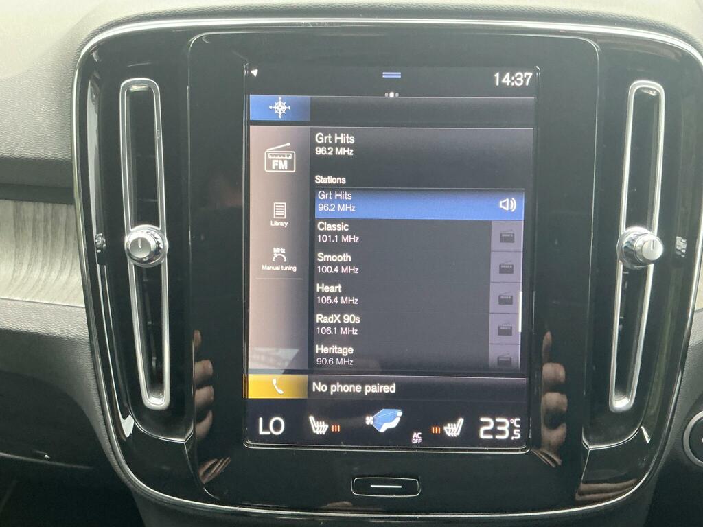 Volvo XC40 T3 R-design Black #35