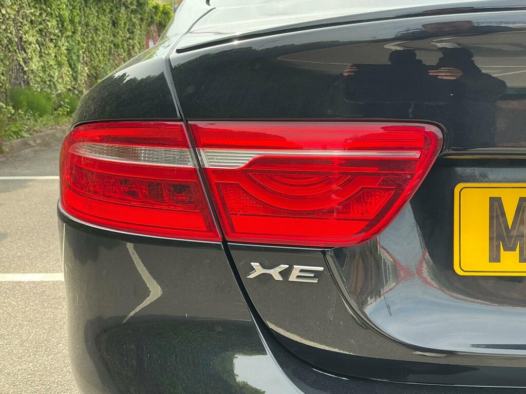 Jaguar XE D R-sport Black #42