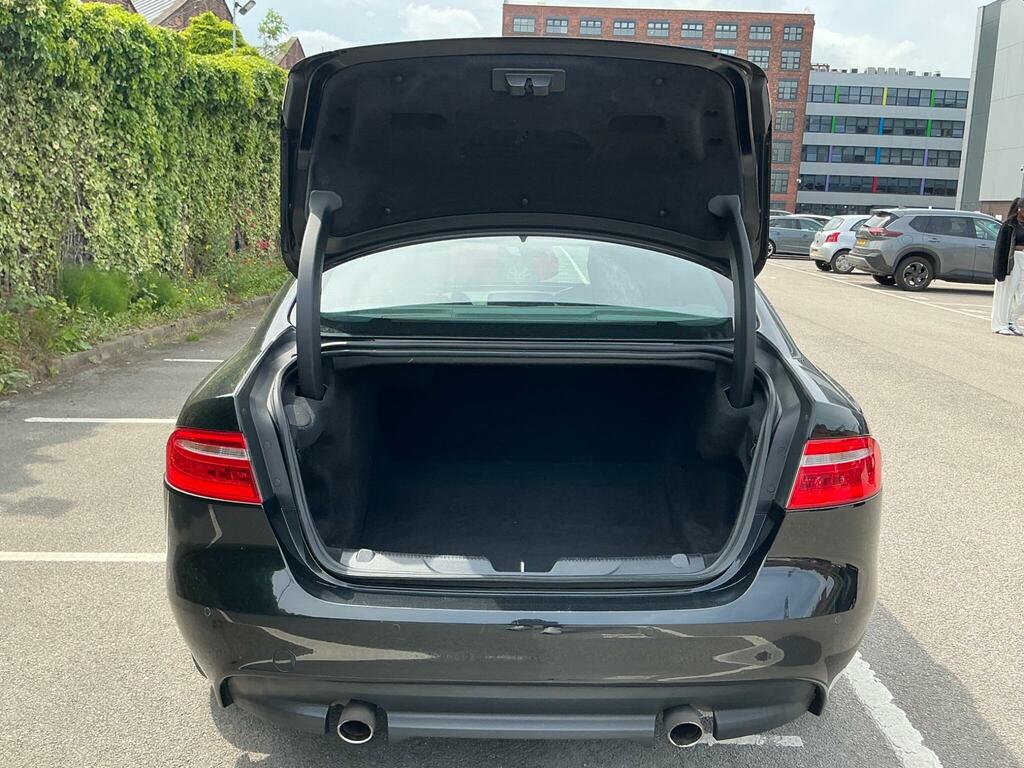 Jaguar XE D R-sport Black #39
