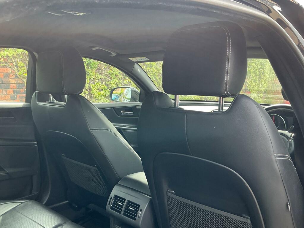 Jaguar XE D R-sport Black #16