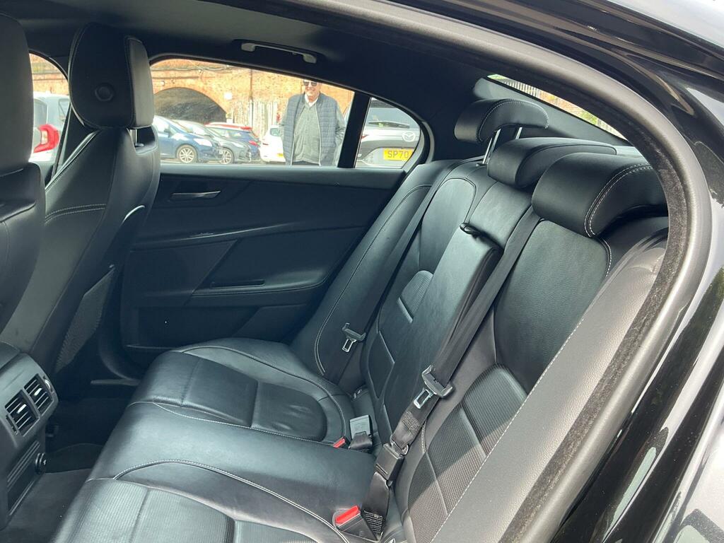 Jaguar XE D R-sport Black #14