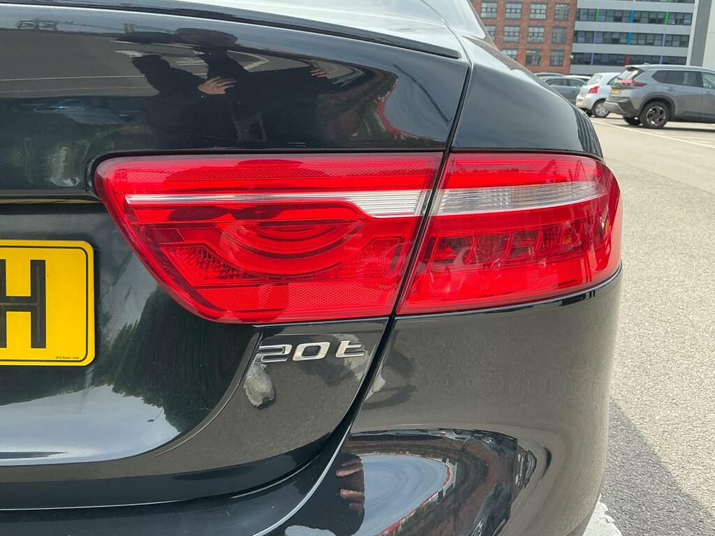 Jaguar XE D R-sport Black #41