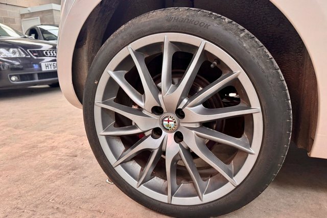 Alfa Romeo MiTo 0.9 Tb Twinair 105 Distinctive Black #11