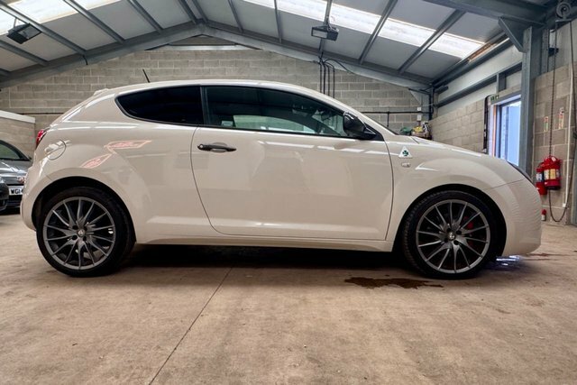 Alfa Romeo MiTo 0.9 Tb Twinair 105 Distinctive Black #14
