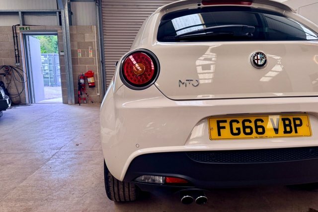 Alfa Romeo MiTo 0.9 Tb Twinair 105 Distinctive Black #9
