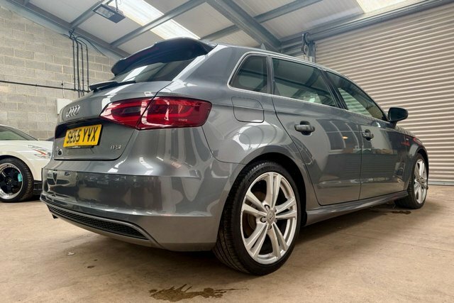 Audi A3 1.4 Tfsi Cod S Line Sportback Eu SE65YVX Grey #5