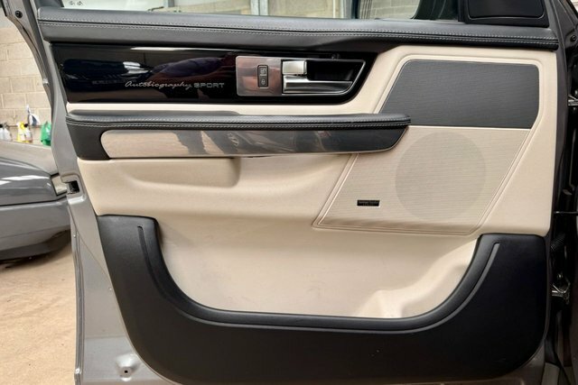 Land Rover Range Rover Sport 2012 12 3.0 Brown #19