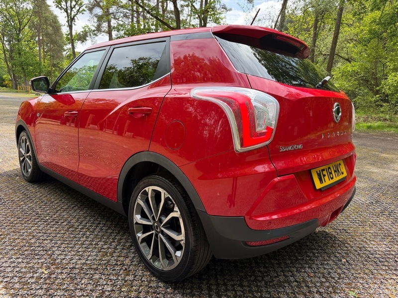 SsangYong Tivoli Elx Red #5