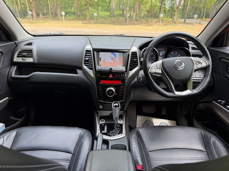 SsangYong Tivoli Elx Red #3