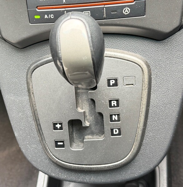 Kia Carens 2.0 Crdi Ls Silver #36