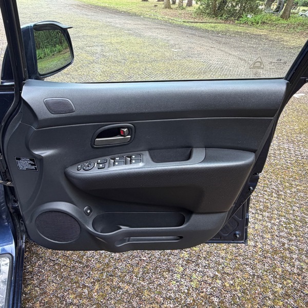Kia Carens 2.0 Crdi Ls Silver #20