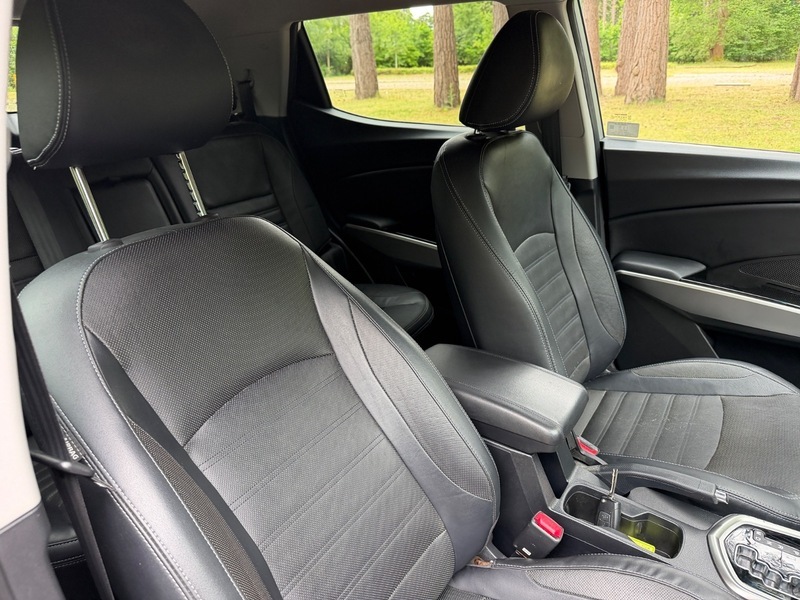 SsangYong Tivoli Elx White #22