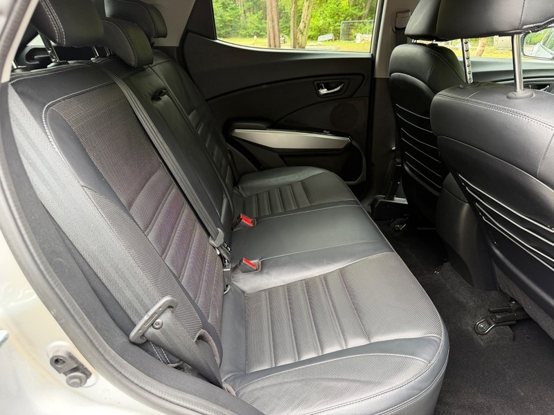 SsangYong Tivoli Elx Silver #3