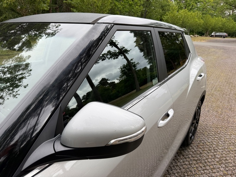 SsangYong Tivoli Elx White #41