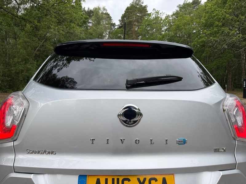 SsangYong Tivoli Elx White #46