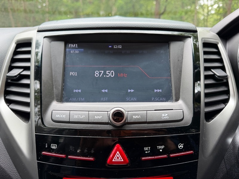 SsangYong Tivoli Elx White #25