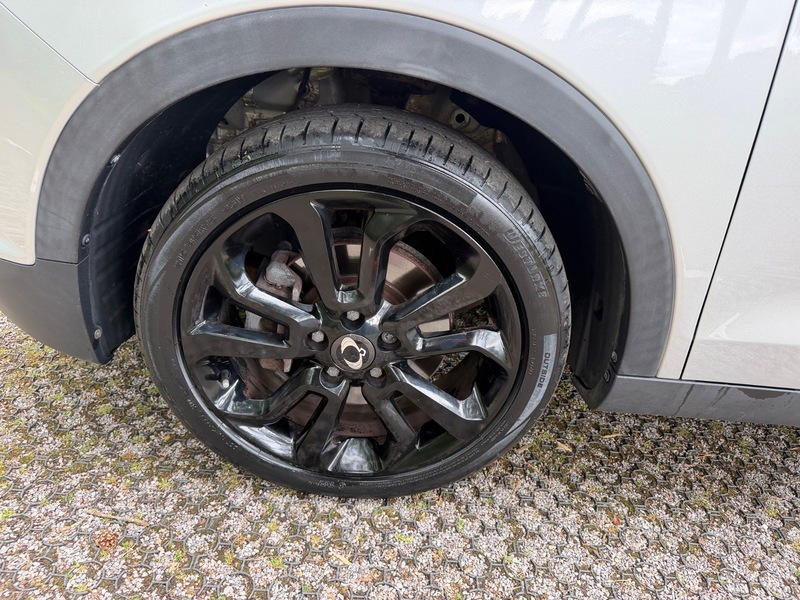 SsangYong Tivoli Elx White #56