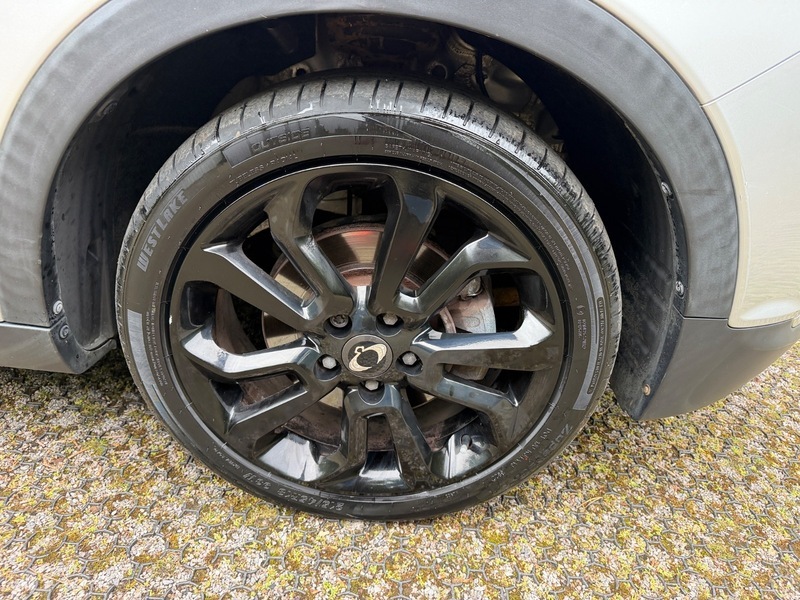 SsangYong Tivoli Elx White #57