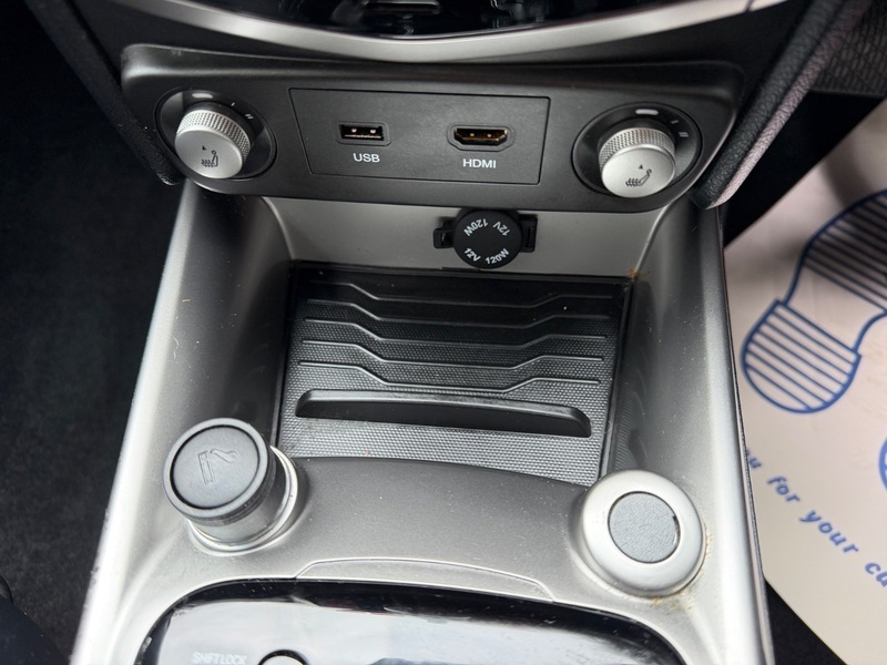 SsangYong Tivoli Elx White #28