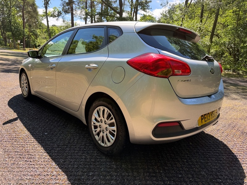 Kia Ceed Crdi 1 Silver #5