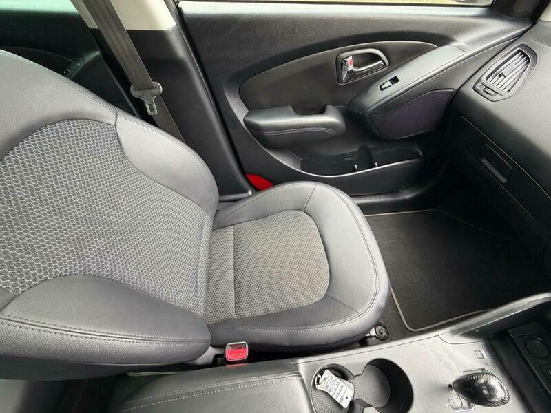 Hyundai Ix35 2.0 Crdi Premium 2Wd Silver #37