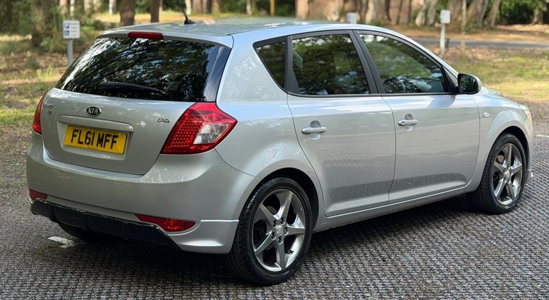 Kia Ceed 1.6 Crdi Ecodynamics 2 Sports Wagon Euro 5 Ss Blue #9