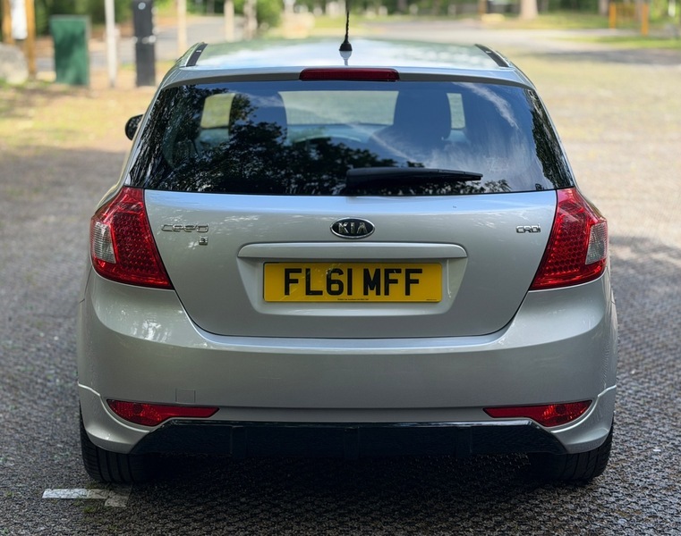 Kia Ceed 1.6 Crdi Ecodynamics 2 Sports Wagon Euro 5 Ss Blue #8
