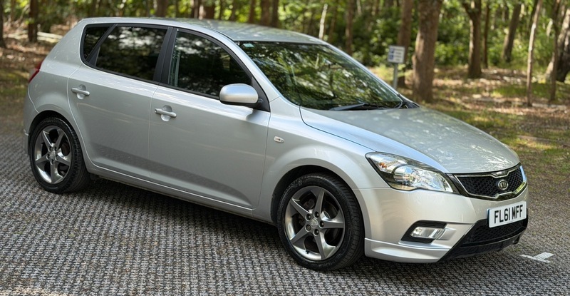 Kia Ceed 1.6 Crdi Ecodynamics 2 Sports Wagon Euro 5 Ss Blue #7