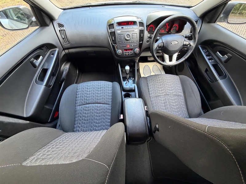 Kia Ceed Crdi 3 Silver #3