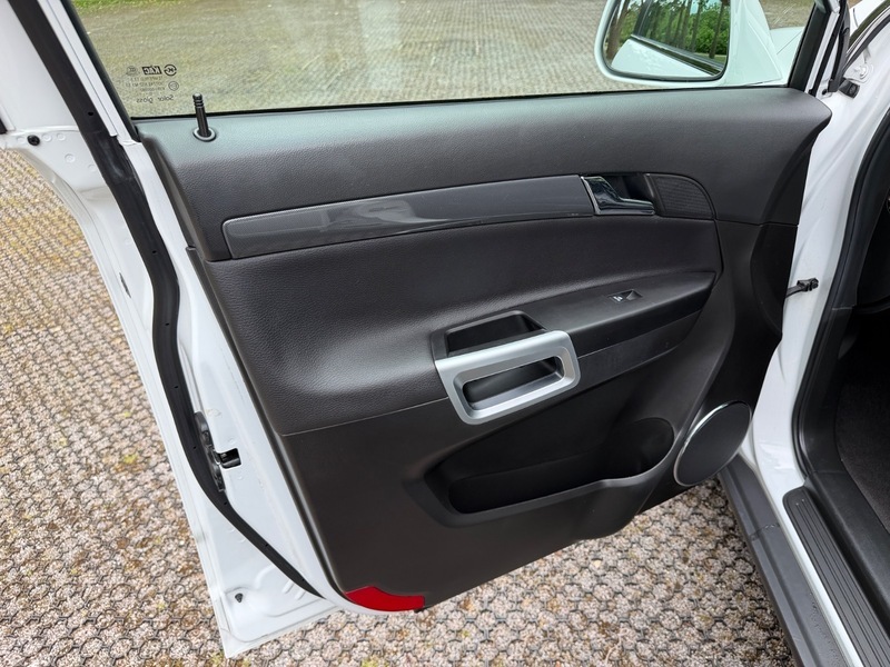 Vauxhall Antara 2.2 Exclusiv Cdti 4Wd 161 Bhp White #47