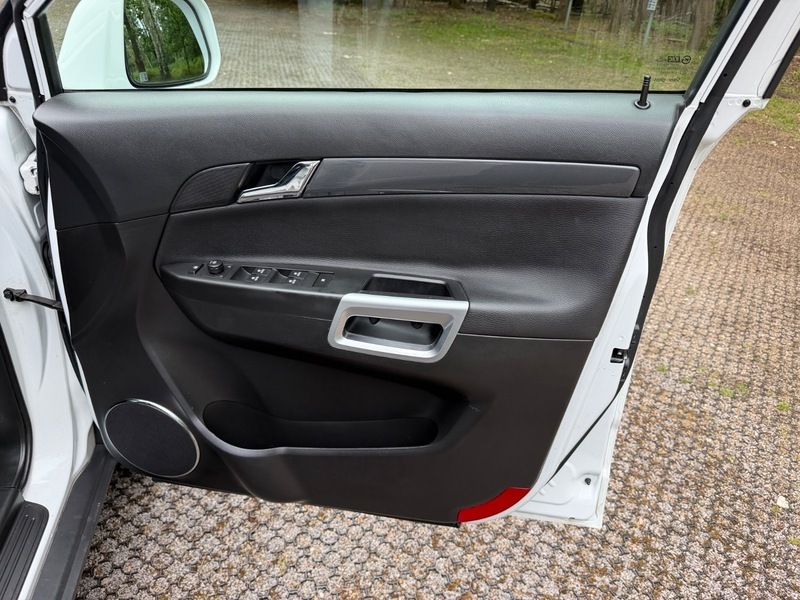 Vauxhall Antara 2.2 Exclusiv Cdti 4Wd 161 Bhp White #45