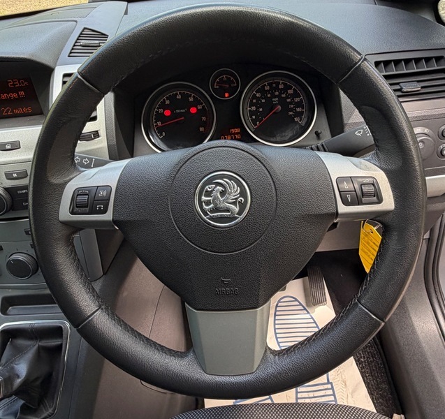 Vauxhall Zafira Exclusiv Blue #17