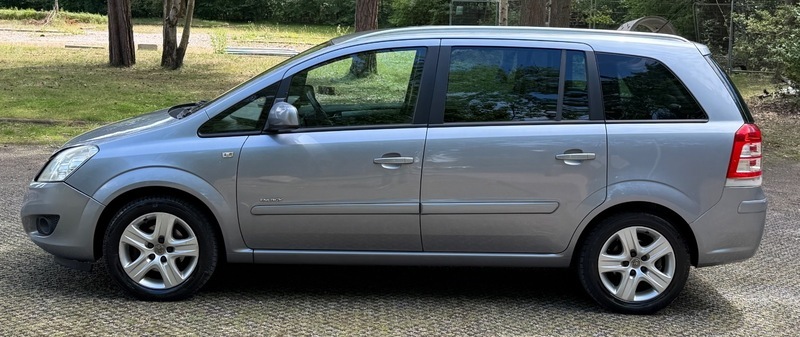 Vauxhall Zafira Exclusiv Blue #9