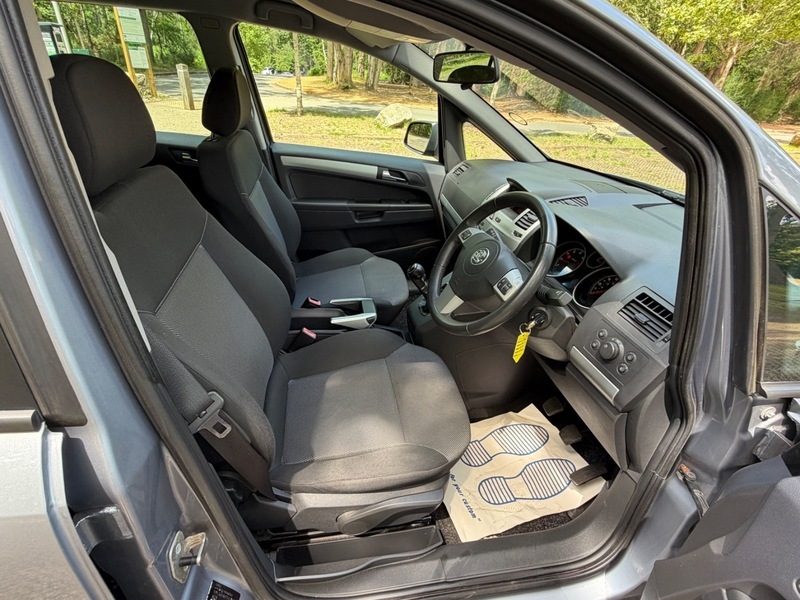 Vauxhall Zafira Energy Silver #3