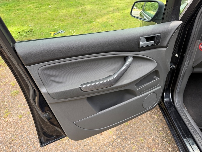 Ford C-Max 1.6 16V Style Mpv 164 Gkm, 99 Silver #46