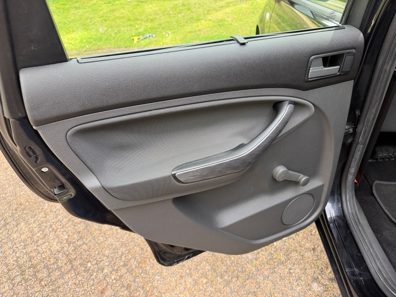 Ford C-Max 1.6 16V Style Mpv 164 Gkm, 99 Silver #47