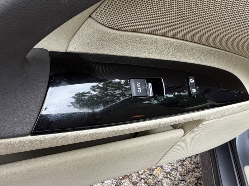 Lexus IS Saloon 2.5 250 V6 Advance Euro 5 201212 Black #39