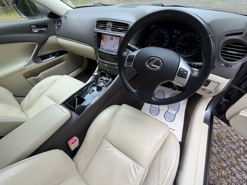 Lexus IS Saloon 2.5 250 V6 Advance Euro 5 201212 Black #18