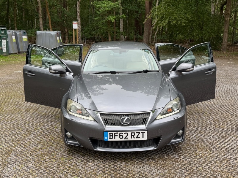 Lexus IS Saloon 2.5 250 V6 Advance Euro 5 201212 Black #31
