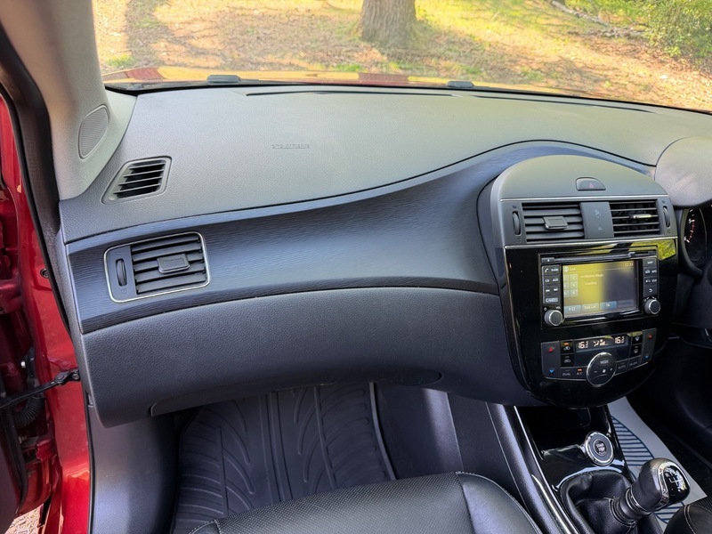 Nissan Pulsar Visia White #39