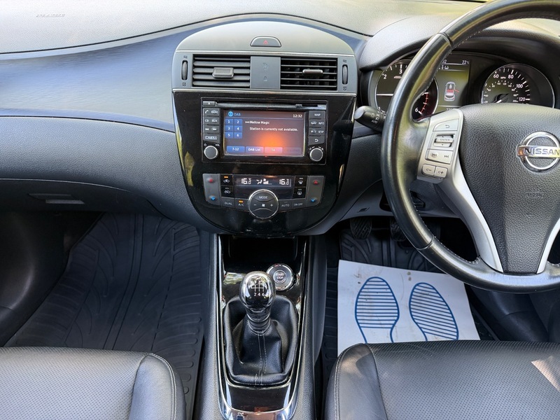 Nissan Pulsar Visia White #30