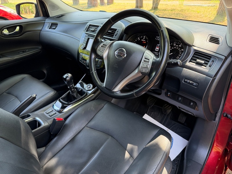 Nissan Pulsar Visia White #16