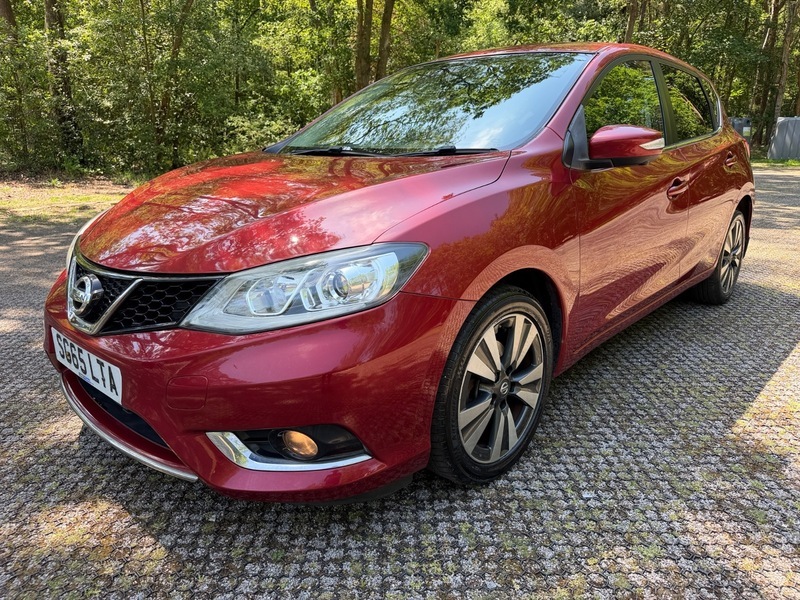 Nissan Pulsar Visia White #8