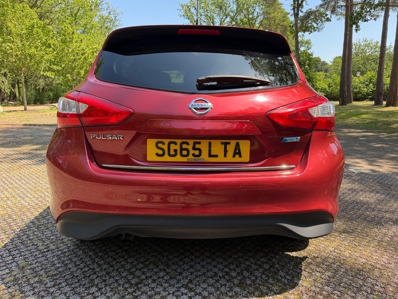 Nissan Pulsar Visia White #11